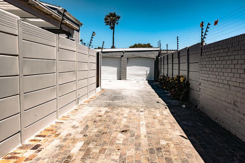 3 Bedroom Property for Sale in Lotus River Western Cape